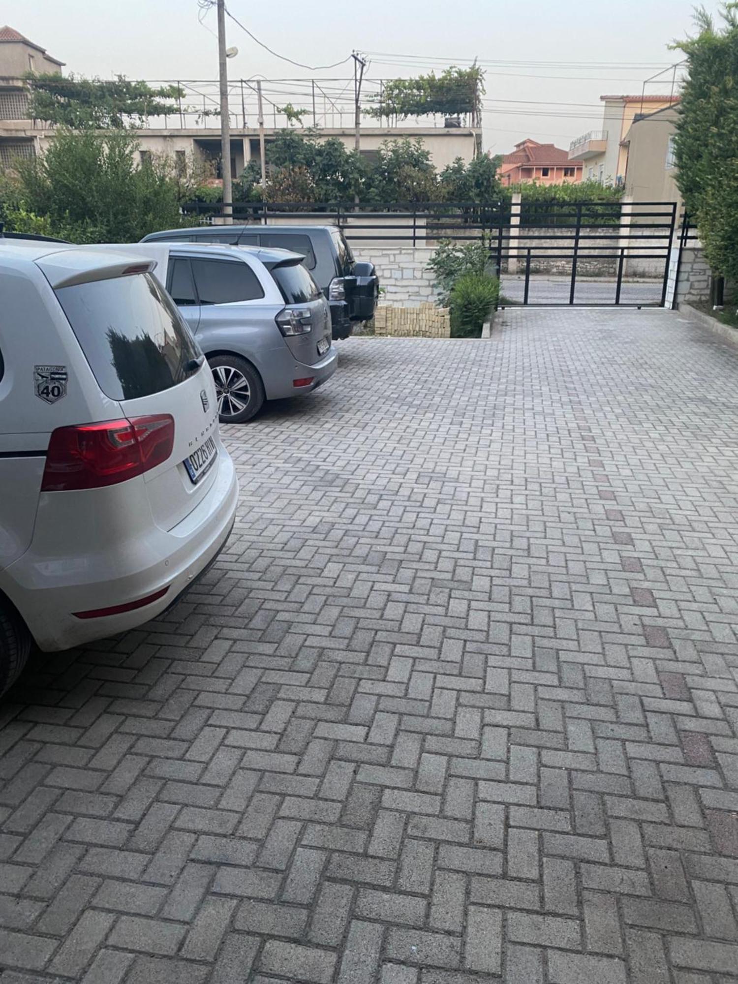 Vila Ajdinaj Μπεράτ Εξωτερικό φωτογραφία